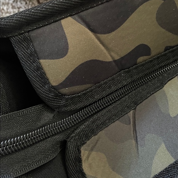 HAUTE SHORE Camouflage Tote Bag with Red and Green Stripes - Picture 5 of 8